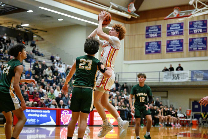 a Putnam North Eugene 5A Oregon boys basketball quarterfinal 2024 Leon Neuschwander 45